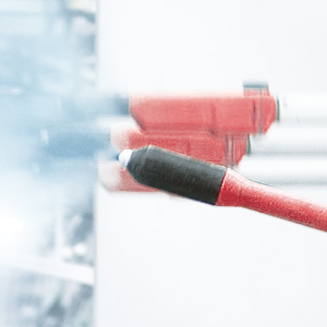 Detailaufnahme eines Geräts bei der Pulverbeschichtung